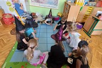 Den otevřených dveří a učení s čarodějnými kouzly